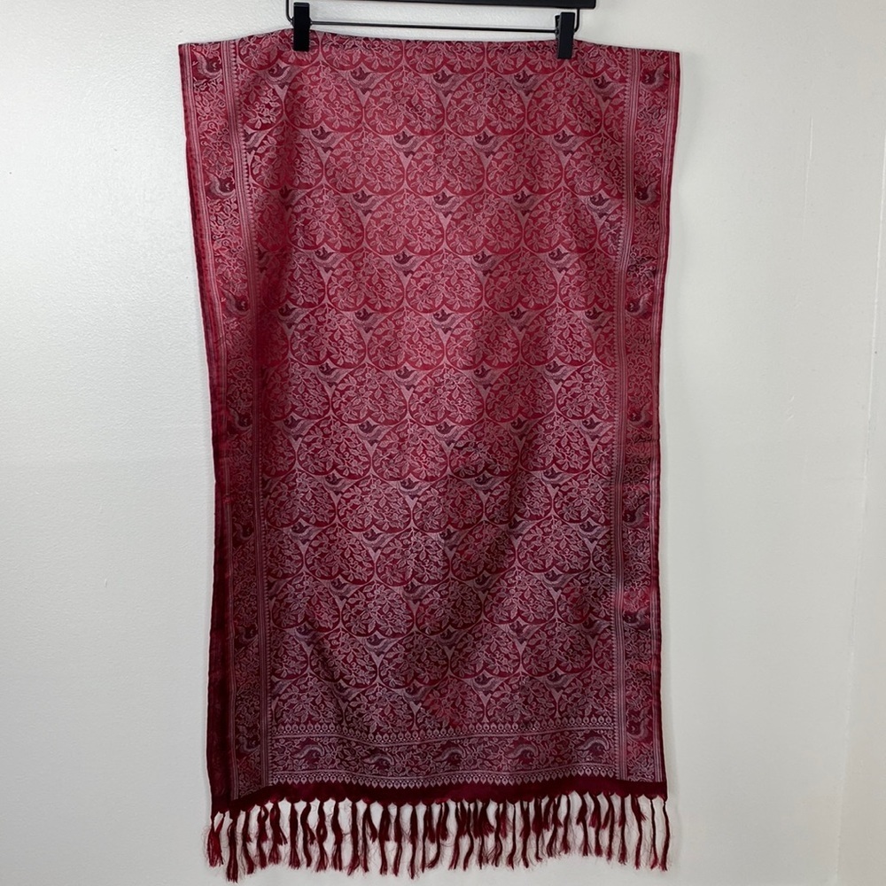 100% Silk Red Heart and‎ Floral Design Table Runner  22”x76”